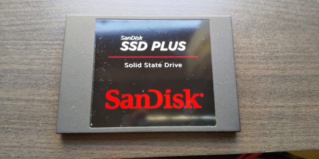 ノートパソコンをHDDからSSDに・その時購入した480GB SSD SanDisk サンディスク SSD PLUS 2.5インチ 